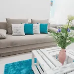 Vintage Apartment In The Center