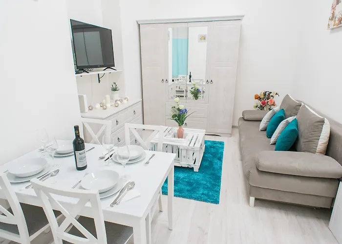 Vintage Apartment In The Center